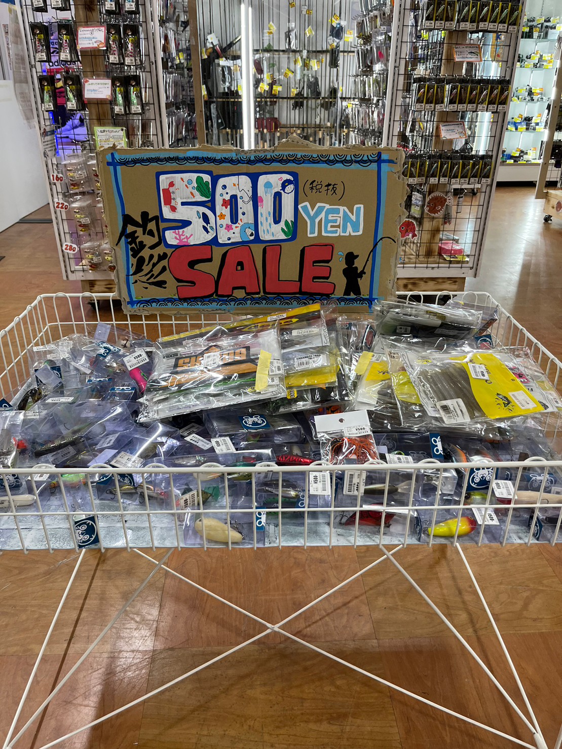 ☆釣具コーナーでは500円均一ワゴンセールを開催中！☆#マンガ倉庫飯塚 